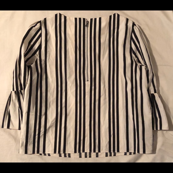 Alice + Olivia ‘Bernice’ variegated top - Picture 11 of 12
